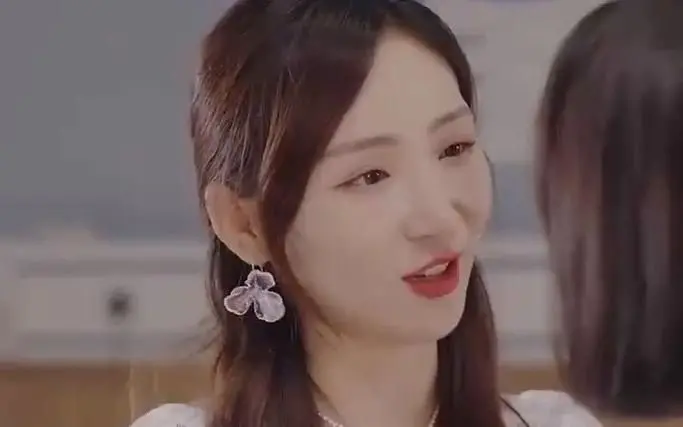 《真假千金之妈咪逆袭归来》：豪门恩怨与温情并济，看霸气妈咪如何玩转职场人生！